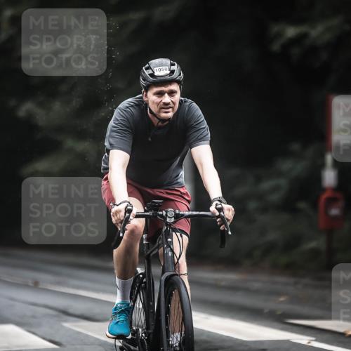 13.09.2026 - Stadtparktriathlon H.Heesch http://msf.ph/oto/10324176 13.09.2026 12:41:45 Radfahren 1058, 1085, 1094, 1145, 1243, 1249, 1264 meine-sportfotos.de