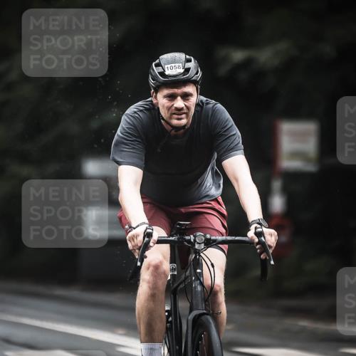 13.09.2026 - Stadtparktriathlon H.Heesch http://msf.ph/oto/10324180 13.09.2026 12:41:45 Radfahren 1058, 1085, 1094, 1145, 1243, 1249, 1264 meine-sportfotos.de