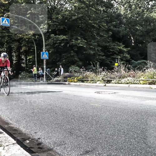 13.09.2026 - Stadtparktriathlon H.Heesch http://msf.ph/oto/10324193 13.09.2026 11:27:55 Radfahren 633, 641, 706, 716, 731 meine-sportfotos.de