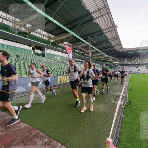 13.09.2026 - 21. swb-Marathon Bremen Michael Burmester http://msf.ph/oto/10324195 13.09.2026 13:26:50 Laufen im Stadion 186, 202, 357, 364, 390, 530, 543, 597, 645, 833, 966, 1077, 1283, 1410, 1412, 1443, 1459, 1473, 1487, 1530, 1608, 1618, 1700, 1744, 1769, 1828, 1953, 1961, 2058, 2273, 2298, 2308, 2309, 2382, 2384, 2388, 2404, 2428, 2507, 2508, 2542, 2558, 2576, 2582, 2592, 2656, 2675, 2725, 2748, 2762, 2817, 2875, 2876, 2923, 2965, 2970, 2981, 3045, 3047, 3050, 3062, 3073, 3084, 3097, 3172, 3184, 3219, 3359, 3433, 3540, 3592, 3629, 3756, 3907, 3978 meine-sportfotos.de