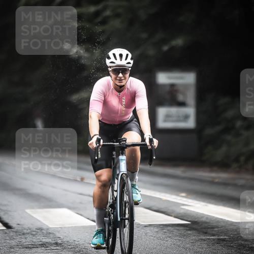 13.09.2026 - Stadtparktriathlon H.Heesch http://msf.ph/oto/10324196 13.09.2026 12:41:49 Radfahren 1058, 1085, 1145 meine-sportfotos.de