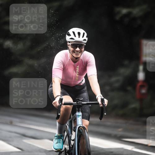 13.09.2026 - Stadtparktriathlon H.Heesch http://msf.ph/oto/10324210 13.09.2026 12:41:50 Radfahren 1058, 1145, 1147, 1234 meine-sportfotos.de