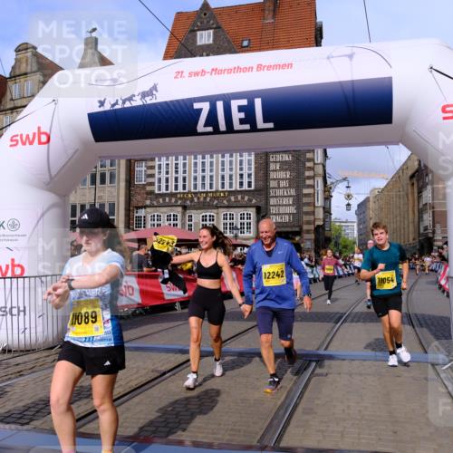 13.09.2026 - 21. swb-Marathon Bremen Tim E. http://msf.ph/oto/10324214 13.09.2026 11:00:06 Ziel 10175, 10236, 10355, 10669, 10691, 10867, 10928, 10929, 11054, 11056, 11089, 11194, 11419, 11427, 11501, 11637, 11803, 11879, 11904, 12138, 12238, 12239, 12242, 12243, 12388, 12480, 12527 meine-sportfotos.de