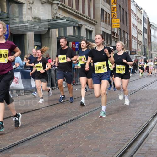 13.09.2026 - 21. swb-Marathon Bremen Strokosch-Dieckow http://msf.ph/oto/10324221 13.09.2026 11:00:12 Ziel 10144, 10263, 10272, 10275, 10306, 10369, 10677, 10801, 10810, 11045, 11126, 11129, 11162, 11180, 11547, 11556, 11623, 11687, 11708, 11769, 11838, 12018, 12105, 12106, 12190, 12291, 12394, 12430, 12530, 12531, 10175, 10691, 10758, 10867, 11016, 11071, 11158, 11159, 11160, 11250, 11259, 11427, 11445, 11453, 11524, 11525, 11528, 11587, 11588, 11589, 11637, 11879, 11904, 11907, 12123, 12190, 12238, 12239, 12274, 12352 meine-sportfotos.de