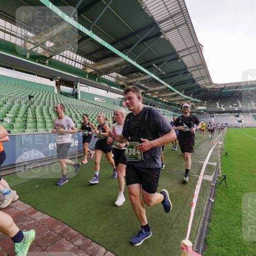 13.09.2026 - 21. swb-Marathon Bremen Michael Burmester http://msf.ph/oto/10324232 13.09.2026 13:26:54 Laufen im Stadion 186, 202, 357, 364, 390, 530, 543, 597, 645, 833, 966, 1077, 1283, 1412, 1443, 1459, 1473, 1487, 1530, 1608, 1618, 1700, 1744, 1769, 1828, 1953, 1961, 2058, 2236, 2273, 2298, 2308, 2309, 2382, 2384, 2388, 2404, 2428, 2507, 2508, 2542, 2558, 2576, 2582, 2592, 2656, 2675, 2725, 2748, 2762, 2817, 2875, 2876, 2923, 2965, 2970, 3045, 3047, 3050, 3062, 3073, 3084, 3097, 3172, 3184, 3219, 3359, 3433, 3540, 3592, 3629, 3756, 3885, 3907, 3978 meine-sportfotos.de