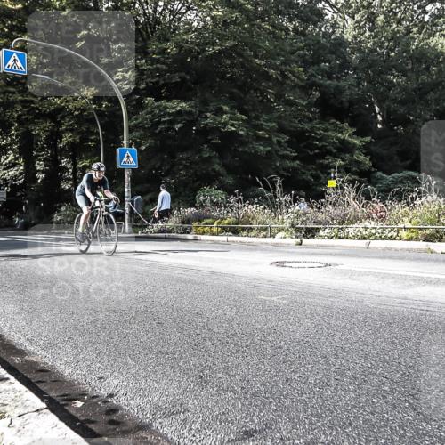 13.09.2026 - Stadtparktriathlon H.Heesch http://msf.ph/oto/10324251 13.09.2026 11:28:00 Radfahren 633, 713, 796 meine-sportfotos.de