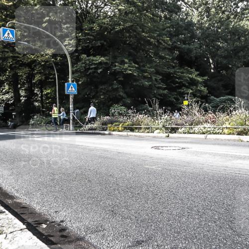 13.09.2026 - Stadtparktriathlon H.Heesch http://msf.ph/oto/10324280 13.09.2026 11:28:02 Radfahren 713, 796 meine-sportfotos.de
