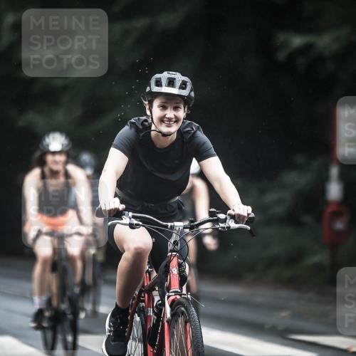 13.09.2026 - Stadtparktriathlon H.Heesch http://msf.ph/oto/10324289 13.09.2026 12:42:00 Radfahren 1089, 1107, 1147, 1161, 1184, 1196, 1210, 1234, 1253, 1276, 1284, 1287, 1292, 1293 meine-sportfotos.de