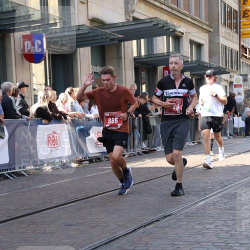 13.09.2026 - 21. swb-Marathon Bremen Strokosch-Dieckow http://msf.ph/oto/10324291 13.09.2026 13:19:23 Ziel 161, 411, 461, 926, 1010, 1232, 1281, 1468, 1535, 1642, 2870, 2906, 3319, 3966, 4101, 4455, 4479, 4480, 4977, 4978, 7037, 7140, 7268, 7655, 7945, 8153, 8185, 8263, 9082, 9359, 9984, 13163, 189, 666, 1599, 2007, 2390, 2423, 2535, 3182, 3508, 4319, 4819, 4857, 5172, 5371, 6008, 6137, 6633, 7647, 7686, 7754, 7945, 9512, 9552, 9638, 9805 meine-sportfotos.de