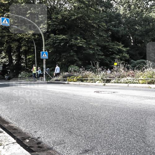 13.09.2026 - Stadtparktriathlon H.Heesch http://msf.ph/oto/10324299 13.09.2026 11:28:03 Radfahren 713, 796 meine-sportfotos.de