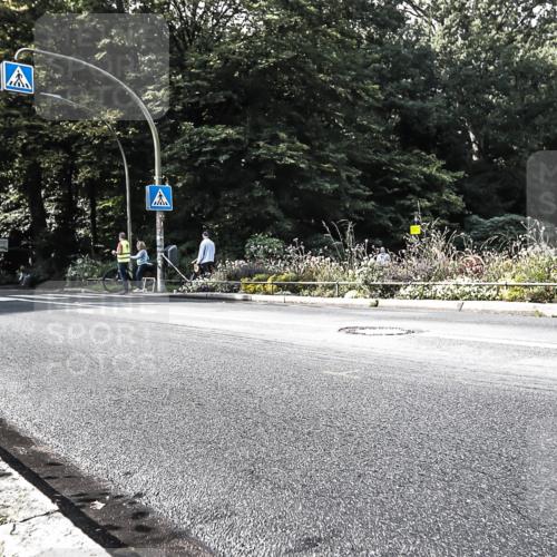 13.09.2026 - Stadtparktriathlon H.Heesch http://msf.ph/oto/10324303 13.09.2026 11:28:03 Radfahren 713, 796 meine-sportfotos.de