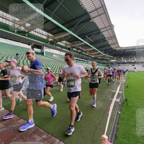 13.09.2026 - 21. swb-Marathon Bremen Michael Burmester http://msf.ph/oto/10324305 13.09.2026 13:27:05 Laufen im Stadion 186, 202, 357, 364, 390, 530, 597, 645, 726, 833, 888, 1077, 1283, 1412, 1473, 1487, 1530, 1608, 1618, 1700, 1744, 1769, 1828, 1961, 1984, 2236, 2273, 2298, 2309, 2382, 2384, 2388, 2404, 2428, 2507, 2508, 2542, 2558, 2576, 2582, 2592, 2656, 2675, 2725, 2748, 2817, 2875, 2876, 2923, 2965, 2970, 3045, 3047, 3050, 3062, 3073, 3084, 3097, 3172, 3184, 3219, 3359, 3433, 3540, 3592, 3629, 3756, 3885, 3907, 3978, 4457, 4660 meine-sportfotos.de