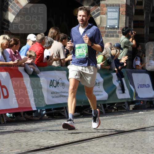 13.09.2026 - 21. swb-Marathon Bremen Strokosch-Dieckow http://msf.ph/oto/10324306 13.09.2026 13:10:46 Ziel 604, 640, 1277, 2605, 3959, 5532, 5620, 6267, 7881, 8033, 8064, 8709, 384, 697, 1385, 2021, 2759, 4023, 4475, 4571, 5079, 5155, 5168, 5314, 5387, 6657, 7115, 7136, 9622, 9659 meine-sportfotos.de