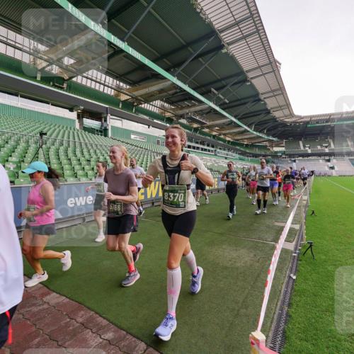 13.09.2026 - 21. swb-Marathon Bremen Michael Burmester http://msf.ph/oto/10324310 13.09.2026 13:27:06 Laufen im Stadion 186, 202, 357, 364, 390, 530, 597, 645, 726, 833, 888, 1077, 1283, 1412, 1473, 1487, 1530, 1608, 1618, 1700, 1744, 1769, 1828, 1961, 1984, 2236, 2273, 2298, 2309, 2382, 2384, 2388, 2404, 2428, 2507, 2508, 2542, 2558, 2576, 2582, 2592, 2656, 2675, 2725, 2748, 2817, 2875, 2876, 2923, 2965, 2970, 3045, 3047, 3050, 3062, 3073, 3084, 3097, 3172, 3184, 3219, 3359, 3433, 3540, 3592, 3629, 3756, 3885, 3907, 3978, 4457, 4660 meine-sportfotos.de