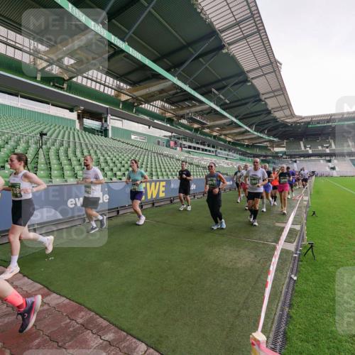 13.09.2026 - 21. swb-Marathon Bremen Michael Burmester http://msf.ph/oto/10324322 13.09.2026 13:27:06 Laufen im Stadion 186, 202, 357, 364, 390, 530, 597, 645, 726, 833, 888, 1077, 1283, 1412, 1473, 1487, 1530, 1608, 1618, 1700, 1744, 1769, 1828, 1961, 1984, 2236, 2273, 2298, 2309, 2382, 2384, 2388, 2404, 2428, 2507, 2508, 2542, 2558, 2576, 2582, 2592, 2656, 2675, 2725, 2748, 2817, 2875, 2876, 2923, 2965, 2970, 3045, 3047, 3050, 3062, 3073, 3084, 3097, 3172, 3184, 3219, 3359, 3433, 3540, 3592, 3629, 3756, 3885, 3907, 3978, 4457, 4660 meine-sportfotos.de