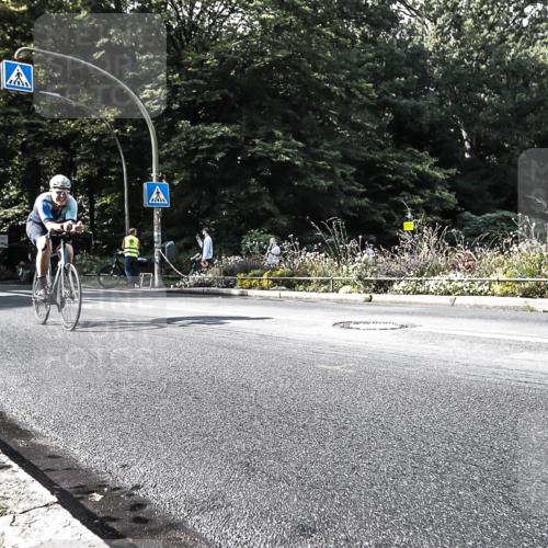 13.09.2026 - Stadtparktriathlon H.Heesch http://msf.ph/oto/10324389 13.09.2026 11:28:10 Radfahren 602, 668, 720, 760 meine-sportfotos.de