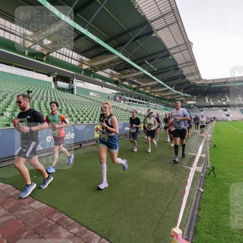 13.09.2026 - 21. swb-Marathon Bremen Michael Burmester http://msf.ph/oto/10324397 13.09.2026 13:27:12 Laufen im Stadion 186, 202, 357, 364, 390, 530, 597, 645, 726, 833, 888, 925, 1077, 1283, 1412, 1473, 1487, 1496, 1530, 1608, 1618, 1700, 1744, 1769, 1828, 1958, 1961, 1984, 2236, 2273, 2309, 2382, 2384, 2388, 2404, 2428, 2502, 2507, 2508, 2542, 2558, 2576, 2582, 2592, 2656, 2675, 2725, 2748, 2817, 2875, 2876, 2923, 2965, 2970, 3045, 3047, 3050, 3062, 3073, 3084, 3097, 3172, 3184, 3219, 3359, 3433, 3540, 3592, 3629, 3756, 3885, 3907, 3978, 4457, 4660 meine-sportfotos.de