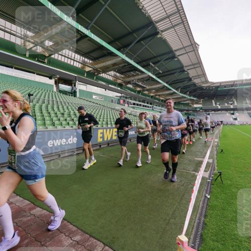 13.09.2026 - 21. swb-Marathon Bremen Michael Burmester http://msf.ph/oto/10324403 13.09.2026 13:27:13 Laufen im Stadion 186, 202, 357, 364, 390, 597, 645, 726, 833, 888, 925, 1077, 1283, 1412, 1473, 1487, 1496, 1530, 1608, 1618, 1700, 1744, 1769, 1828, 1958, 1961, 1984, 2236, 2273, 2309, 2382, 2384, 2388, 2404, 2428, 2502, 2507, 2508, 2542, 2558, 2576, 2582, 2592, 2656, 2675, 2725, 2748, 2817, 2875, 2876, 2923, 2965, 2970, 3045, 3047, 3050, 3062, 3073, 3084, 3097, 3172, 3184, 3219, 3359, 3433, 3540, 3592, 3629, 3756, 3885, 3907, 3978, 4457, 4660 meine-sportfotos.de