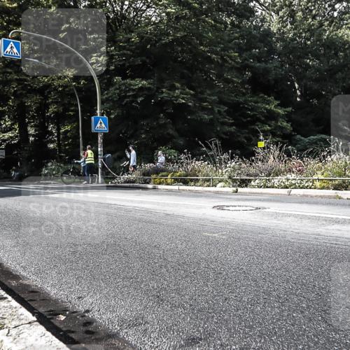 13.09.2026 - Stadtparktriathlon H.Heesch http://msf.ph/oto/10324413 13.09.2026 11:28:12 Radfahren 602, 668, 720 meine-sportfotos.de