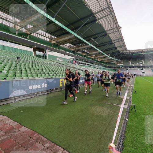 13.09.2026 - 21. swb-Marathon Bremen Michael Burmester http://msf.ph/oto/10324463 13.09.2026 13:27:19 Laufen im Stadion 111, 186, 202, 357, 364, 390, 478, 597, 726, 829, 833, 888, 925, 1077, 1283, 1412, 1473, 1496, 1530, 1608, 1618, 1700, 1769, 1958, 1961, 1984, 2236, 2273, 2309, 2382, 2384, 2388, 2404, 2428, 2502, 2507, 2508, 2542, 2558, 2576, 2582, 2592, 2656, 2675, 2725, 2748, 2817, 2875, 2876, 2923, 2965, 2970, 3045, 3047, 3050, 3062, 3073, 3084, 3172, 3184, 3219, 3359, 3433, 3540, 3592, 3629, 3756, 3885, 3907, 3978, 4457, 4660 meine-sportfotos.de