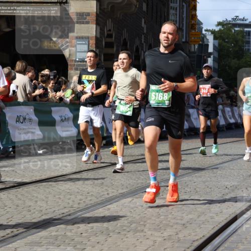 13.09.2026 - 21. swb-Marathon Bremen Strokosch-Dieckow http://msf.ph/oto/10324490 13.09.2026 13:10:49 Ziel 604, 640, 1181, 1277, 1554, 2605, 3959, 4727, 5152, 5532, 5620, 6267, 7881, 8033, 8709, 335, 697, 2021, 2759, 4023, 4475, 4571, 5079, 5314, 6471, 6657, 7136, 8183, 9410, 9622 meine-sportfotos.de