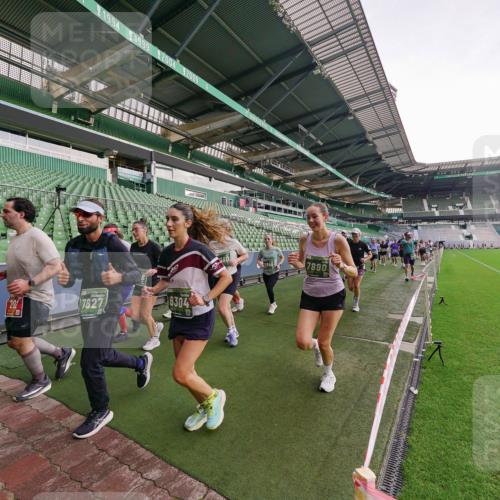 13.09.2026 - 21. swb-Marathon Bremen Michael Burmester http://msf.ph/oto/10324522 13.09.2026 13:27:24 Laufen im Stadion 111, 186, 202, 357, 364, 390, 478, 597, 726, 829, 833, 888, 925, 1077, 1220, 1412, 1473, 1496, 1530, 1608, 1618, 1700, 1769, 1958, 1961, 1984, 2236, 2273, 2309, 2382, 2384, 2388, 2404, 2428, 2502, 2507, 2508, 2542, 2558, 2576, 2582, 2592, 2656, 2675, 2725, 2748, 2817, 2875, 2876, 2923, 2965, 2970, 3045, 3047, 3050, 3073, 3084, 3184, 3219, 3359, 3433, 3540, 3592, 3629, 3756, 3885, 3907, 3978, 4457, 4660 meine-sportfotos.de