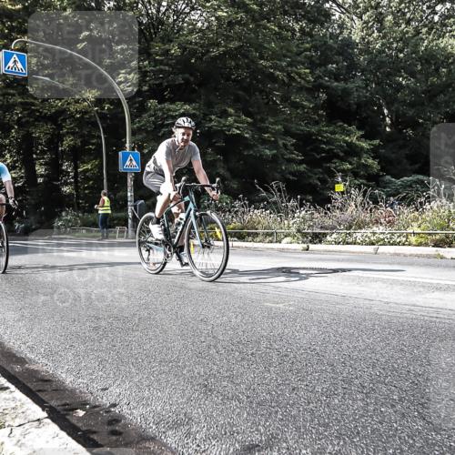 13.09.2026 - Stadtparktriathlon H.Heesch http://msf.ph/oto/10324558 13.09.2026 11:28:45 Radfahren 621, 643, 666, 696 meine-sportfotos.de