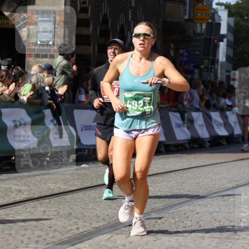 13.09.2026 - 21. swb-Marathon Bremen Strokosch-Dieckow http://msf.ph/oto/10324571 13.09.2026 13:10:51 Ziel 604, 640, 1181, 1277, 1554, 2605, 3959, 4727, 5066, 5152, 5532, 5620, 5648, 6267, 7881, 8033, 8709, 335, 697, 2021, 2759, 3647, 4475, 4571, 5079, 6471, 6657, 8183, 9410, 9622 meine-sportfotos.de
