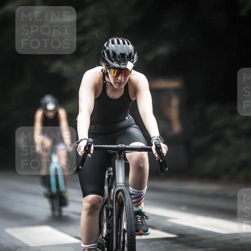 13.09.2026 - Stadtparktriathlon H.Heesch http://msf.ph/oto/10324577 13.09.2026 12:42:28 Radfahren 1043, 1096, 1100, 1106, 1117, 1139, 1144, 1159 meine-sportfotos.de