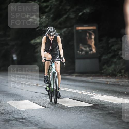 13.09.2026 - Stadtparktriathlon H.Heesch http://msf.ph/oto/10324586 13.09.2026 12:42:29 Radfahren 1043, 1096, 1100, 1106, 1117, 1139, 1144, 1159 meine-sportfotos.de