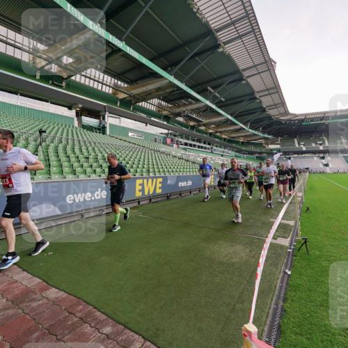 13.09.2026 - 21. swb-Marathon Bremen Michael Burmester http://msf.ph/oto/10324597 13.09.2026 13:27:33 Laufen im Stadion 111, 186, 202, 357, 364, 390, 478, 597, 726, 829, 833, 888, 925, 1077, 1220, 1412, 1473, 1496, 1608, 1700, 1769, 1958, 1961, 1984, 2236, 2273, 2309, 2388, 2404, 2428, 2502, 2507, 2508, 2542, 2558, 2576, 2582, 2592, 2725, 2748, 2817, 2875, 2876, 2923, 2965, 2970, 3045, 3047, 3050, 3073, 3084, 3184, 3219, 3359, 3540, 3589, 3592, 3629, 3756, 3826, 3885, 3907, 3978, 4238, 4457, 4660 meine-sportfotos.de