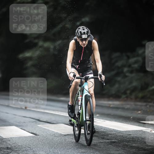 13.09.2026 - Stadtparktriathlon H.Heesch http://msf.ph/oto/10324600 13.09.2026 12:42:29 Radfahren 1043, 1096, 1100, 1106, 1117, 1139, 1144, 1159 meine-sportfotos.de