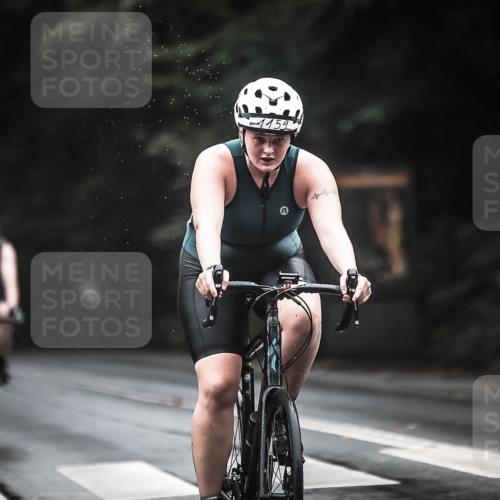 13.09.2026 - Stadtparktriathlon H.Heesch http://msf.ph/oto/10324611 13.09.2026 12:42:31 Radfahren 1043, 1096, 1100, 1106, 1117, 1139, 1144, 1159 meine-sportfotos.de