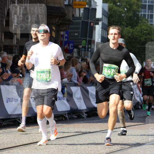 13.09.2026 - 21. swb-Marathon Bremen Strokosch-Dieckow http://msf.ph/oto/10324615 13.09.2026 13:10:54 Ziel 640, 1181, 1277, 1554, 2347, 2605, 4727, 5066, 5152, 5620, 5648, 6267, 7881, 8033, 335, 697, 2021, 2759, 3484, 3647, 4429, 4475, 4571, 5079, 6471, 6657, 8183, 9410, 9622 meine-sportfotos.de