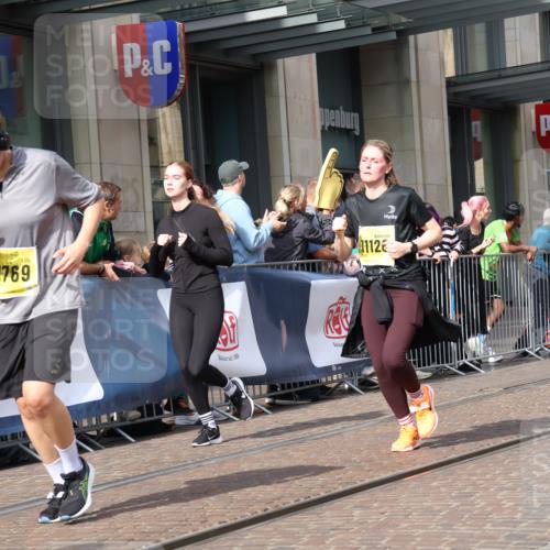 13.09.2026 - 21. swb-Marathon Bremen Strokosch-Dieckow http://msf.ph/oto/10324662 13.09.2026 11:00:23 Ziel 10263, 10272, 10275, 10306, 10367, 10368, 10369, 10857, 11055, 11126, 11162, 11180, 11247, 11343, 11475, 11556, 11687, 11708, 11769, 11797, 11804, 11819, 11838, 11959, 12006, 12018, 12397, 12430, 10144, 10677, 10758, 10801, 10810, 11016, 11045, 11126, 11129, 11158, 11159, 11160, 11259, 11453, 11524, 11525, 11528, 11547, 11587, 11588, 11589, 11623, 11907, 12105, 12106, 12123, 12190, 12274, 12291, 12352, 12394, 12530, 12531 meine-sportfotos.de