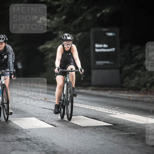 13.09.2026 - Stadtparktriathlon H.Heesch http://msf.ph/oto/10324680 13.09.2026 12:42:37 Radfahren 1043, 1079, 1096, 1117, 1141, 1188 meine-sportfotos.de