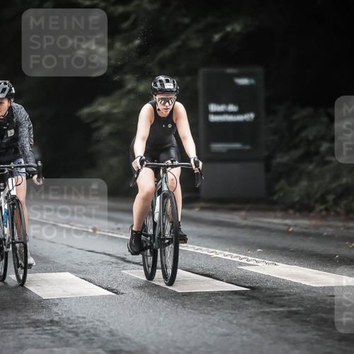 13.09.2026 - Stadtparktriathlon H.Heesch http://msf.ph/oto/10324686 13.09.2026 12:42:37 Radfahren 1043, 1079, 1096, 1117, 1141, 1188 meine-sportfotos.de