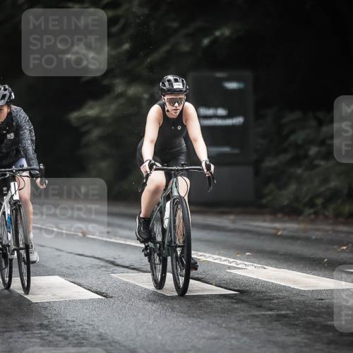 13.09.2026 - Stadtparktriathlon H.Heesch http://msf.ph/oto/10324689 13.09.2026 12:42:37 Radfahren 1043, 1079, 1096, 1117, 1141, 1188 meine-sportfotos.de