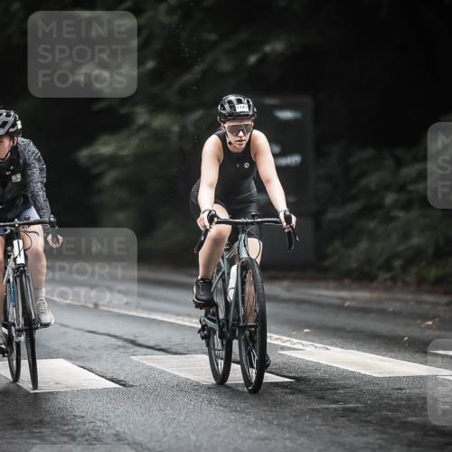 13.09.2026 - Stadtparktriathlon H.Heesch http://msf.ph/oto/10324693 13.09.2026 12:42:37 Radfahren 1043, 1079, 1096, 1117, 1141, 1188 meine-sportfotos.de