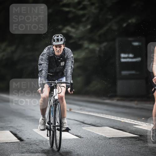 13.09.2026 - Stadtparktriathlon H.Heesch http://msf.ph/oto/10324695 13.09.2026 12:42:38 Radfahren 1043, 1079, 1096, 1117, 1141, 1167, 1188 meine-sportfotos.de