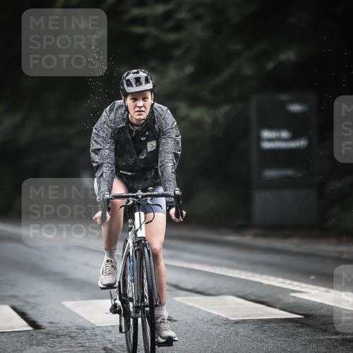 13.09.2026 - Stadtparktriathlon H.Heesch http://msf.ph/oto/10324703 13.09.2026 12:42:38 Radfahren 1043, 1079, 1096, 1117, 1141, 1167, 1188 meine-sportfotos.de