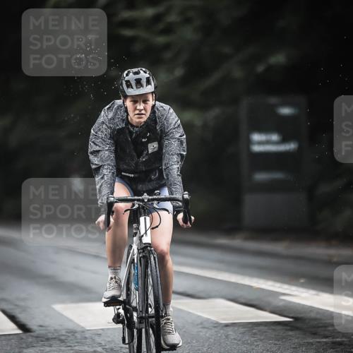 13.09.2026 - Stadtparktriathlon H.Heesch http://msf.ph/oto/10324707 13.09.2026 12:42:38 Radfahren 1043, 1079, 1096, 1117, 1141, 1167, 1188 meine-sportfotos.de