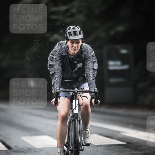13.09.2026 - Stadtparktriathlon H.Heesch http://msf.ph/oto/10324712 13.09.2026 12:42:38 Radfahren 1043, 1079, 1096, 1117, 1141, 1167, 1188 meine-sportfotos.de