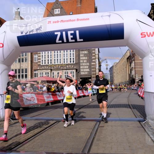 13.09.2026 - 21. swb-Marathon Bremen Tim E. http://msf.ph/oto/10324737 13.09.2026 11:00:24 Ziel 10175, 10758, 10867, 11016, 11071, 11158, 11159, 11160, 11250, 11259, 11445, 11453, 11524, 11525, 11528, 11587, 11588, 11589, 11879, 11907, 12123, 12238, 12239, 12274, 12352 meine-sportfotos.de