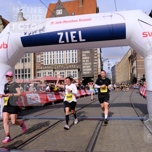 13.09.2026 - 21. swb-Marathon Bremen Tim E. http://msf.ph/oto/10324748 13.09.2026 11:00:24 Ziel 10175, 10758, 10867, 11016, 11071, 11158, 11159, 11160, 11250, 11259, 11445, 11453, 11524, 11525, 11528, 11587, 11588, 11589, 11879, 11907, 12123, 12238, 12239, 12274, 12352 meine-sportfotos.de