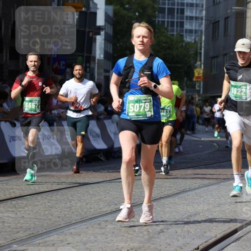 13.09.2026 - 21. swb-Marathon Bremen Strokosch-Dieckow http://msf.ph/oto/10324749 13.09.2026 13:10:57 Ziel 640, 1181, 1498, 1554, 2347, 2605, 4727, 5066, 5152, 5620, 5648, 6267, 7881, 13248, 335, 697, 2021, 3440, 3448, 3484, 3647, 4429, 5079, 6471, 6657, 8183, 9410, 9622, 9762 meine-sportfotos.de
