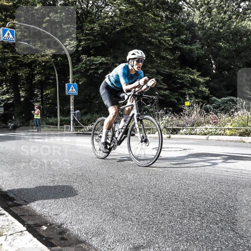 13.09.2026 - Stadtparktriathlon H.Heesch http://msf.ph/oto/10324752 13.09.2026 11:29:49 Radfahren 605, 646 meine-sportfotos.de