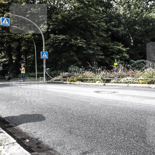 13.09.2026 - Stadtparktriathlon H.Heesch http://msf.ph/oto/10324757 13.09.2026 11:29:49 Radfahren 605, 646 meine-sportfotos.de