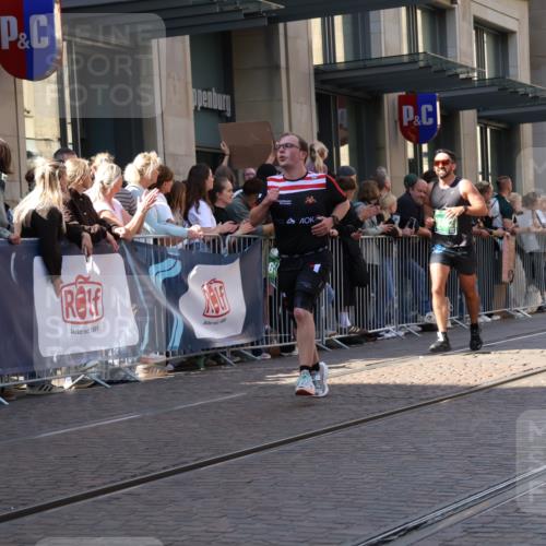 13.09.2026 - 21. swb-Marathon Bremen Strokosch-Dieckow http://msf.ph/oto/10324785 13.09.2026 13:19:36 Ziel 161, 205, 411, 431, 461, 495, 511, 1010, 1053, 1252, 1281, 1390, 1468, 1551, 1642, 1972, 2343, 2807, 2870, 2906, 3240, 3319, 3411, 3966, 4101, 4287, 4479, 4480, 5340, 5389, 5813, 5837, 6663, 7404, 7488, 7531, 7655, 8263, 9082, 9359, 9984, 13192, 926, 1010, 1232, 1468, 1535, 2423, 2535, 3182, 3508, 4319, 4455, 4977, 4978, 5371, 6008, 7037, 7140, 7268, 7754, 7945, 8153, 8185, 9552, 9638, 9805, 13163 meine-sportfotos.de