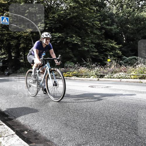13.09.2026 - Stadtparktriathlon H.Heesch http://msf.ph/oto/10324791 13.09.2026 11:30:01 Radfahren 699, 741, 776 meine-sportfotos.de